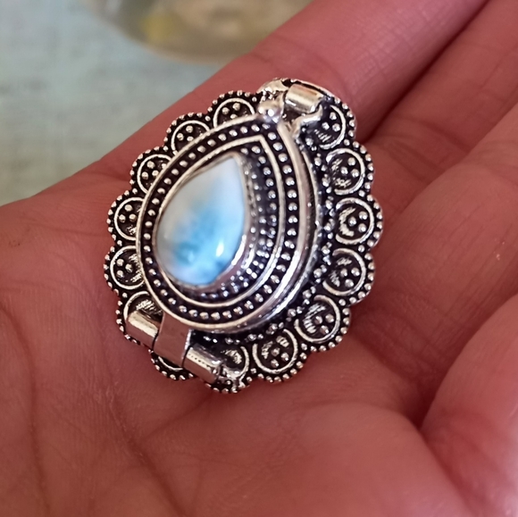 Poison Box Larimar Ring - Picture 5 of 7